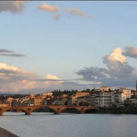 Charming On The River Apartmán *